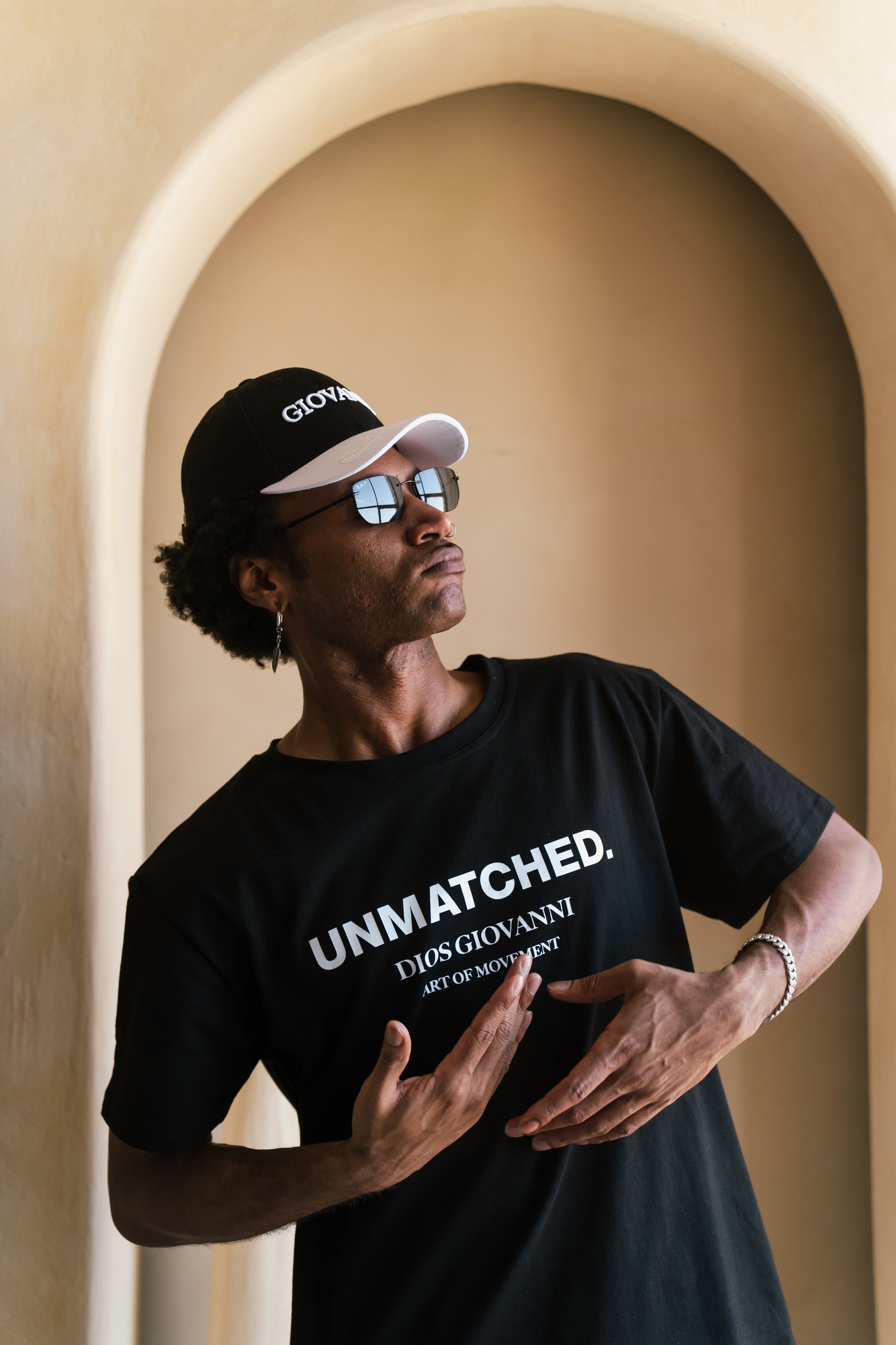 GIOVANNI UNMATCHED TEE DIOS GIOVANNI